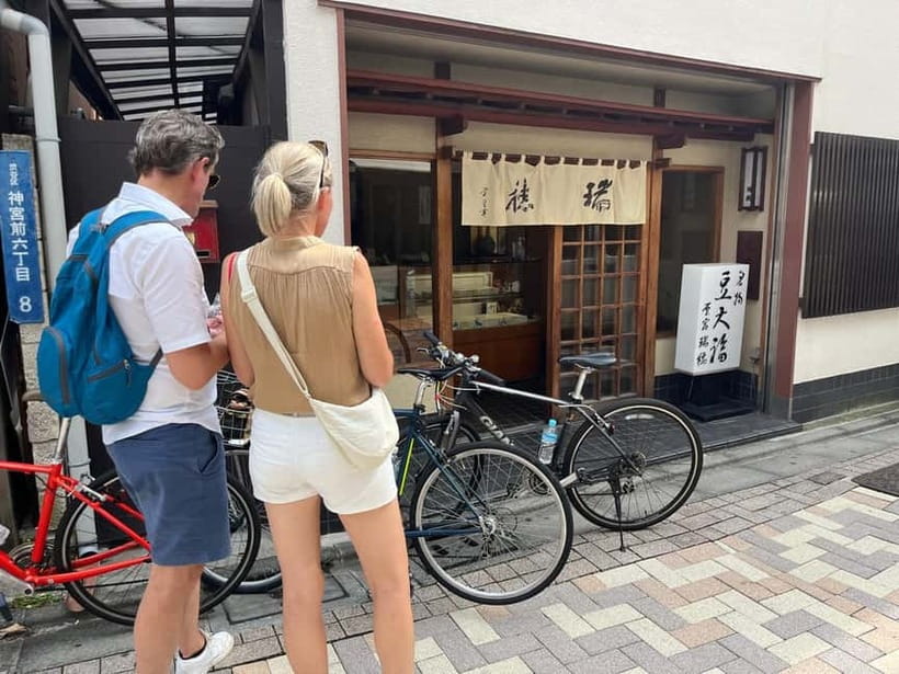 Tokyo Bike Tour: Shibuya, Harajuku & Hidden Gems - The off-the-beaten side streets you can’t fake on your own
