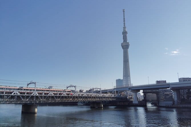 Tokyo Castle & Imperial PalaceーShogun Walking Tour - Tokyo Imperial Palace: How the Stories Connect to Today