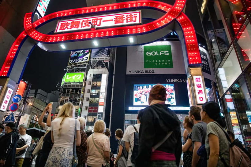 Tokyo: Dark Side of Tokyo Shinjuku Red Light Walking Tour - Kabukicho after dark: why this tour feels different from just sightseeing