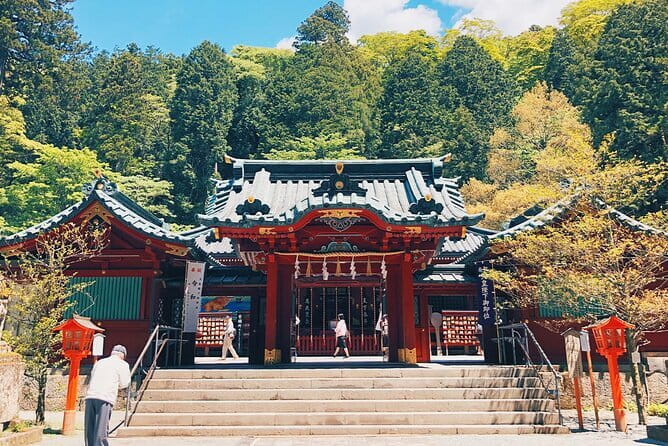 Tokyo Day Tour in Mt. Fuji, Lake Ashi Cruise and Owakudani Cable - Oshino Hakkai Ponds: Classic Fuji Snowmelt Reflections