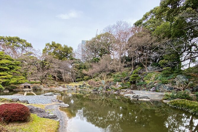 Tokyo: Edo Castle & East Garden of the Imperial Palace Tour - Tour pace and group feel: why 2 hours works