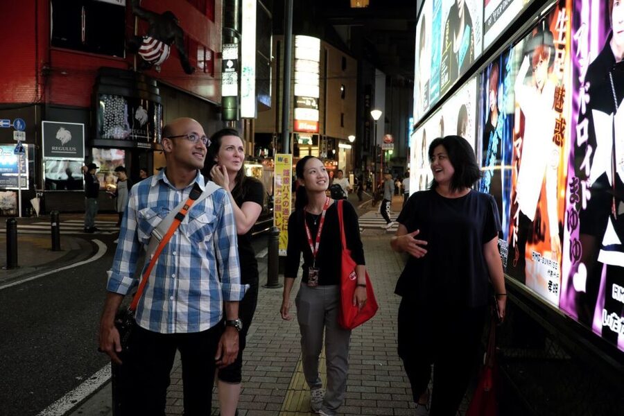 Tokyo: Enjoy Tokyo's Nightlife in Shinjuku - Hanazono Shrine Sets the Tone for Shinjuku Nightlife