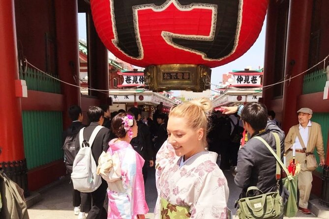 Tokyo Full Course Tour: Explore 10 Must-See Sights & Hidden Gems - Getting Started at Yoyogi Station (9:30am) and Staying With the Group