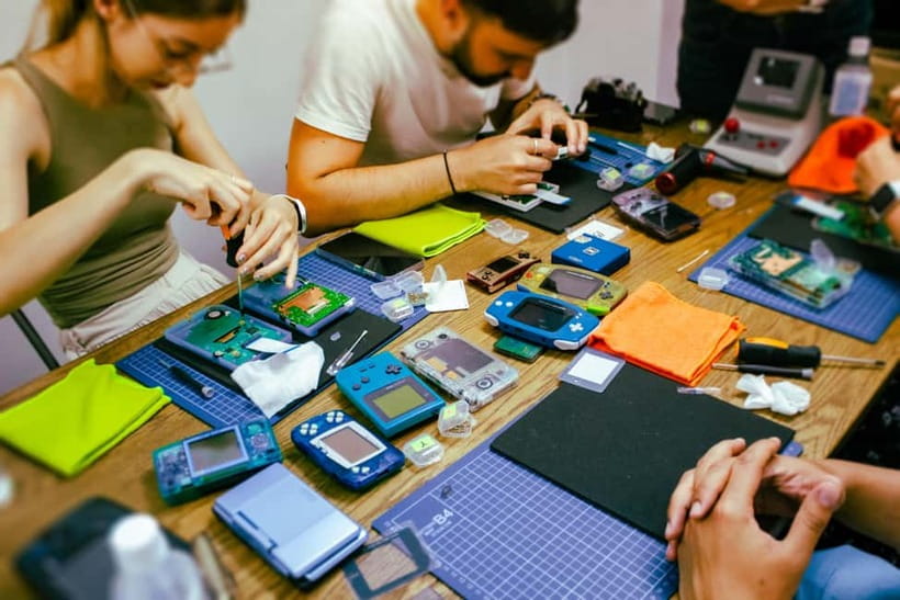 Tokyo: Gameboy Mod Workshop at Akihabara - Why Akihabara is the perfect setting for a Game Boy mod