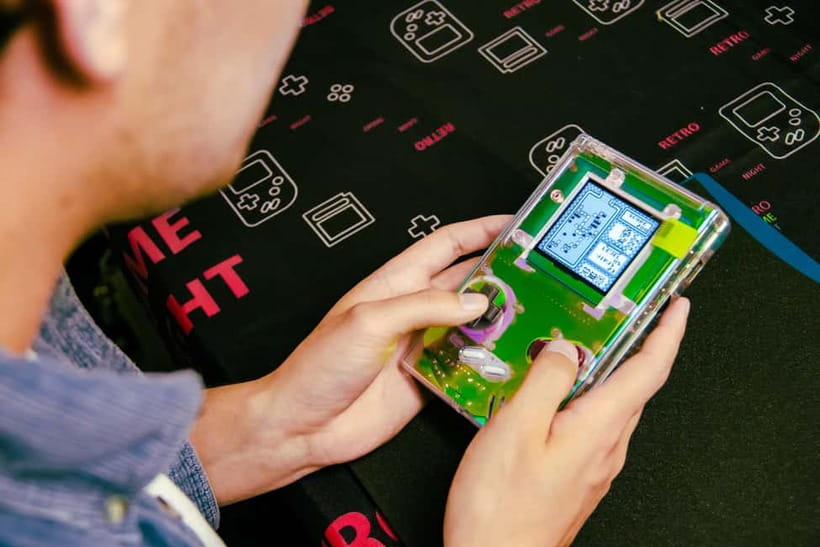 Tokyo: Gameboy Mod Workshop at Akihabara - Choosing colors, buttons, and screen details (where the workshop shines)