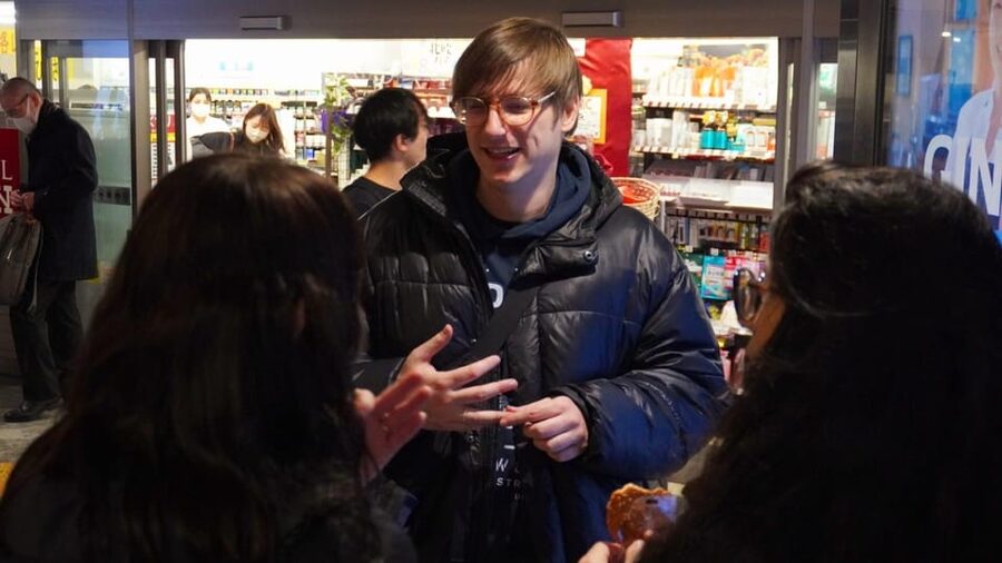 Tokyo: Ghost Tour with Scary Japanese Stories and Folklore - What the guide does with the stories in the first stretch