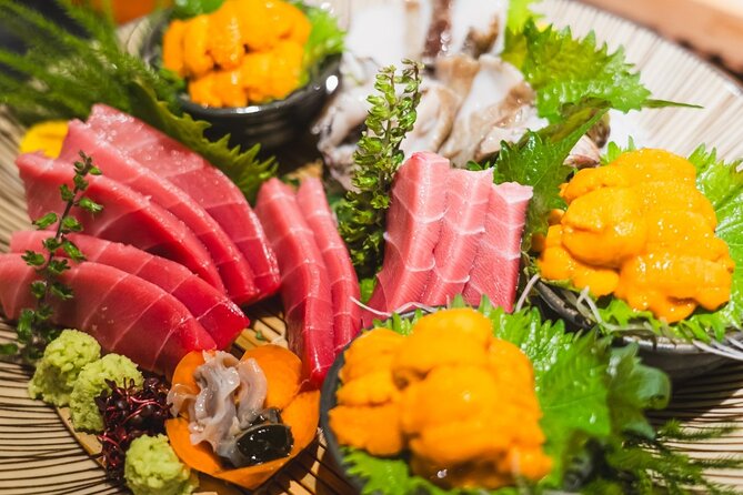 Tokyo Ginza Authentic Food Tour (Izakaya Hopping by local guide) - The Mitsukoshi crossing break: quick photo time in Ginza