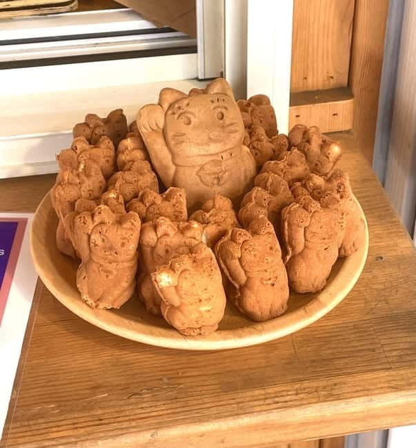 Tokyo: Gotokuji Cat Temple, Shinjuku Cat Cafe & 3D Cat Tour - Value check: why $56 can make sense for a cat-themed day