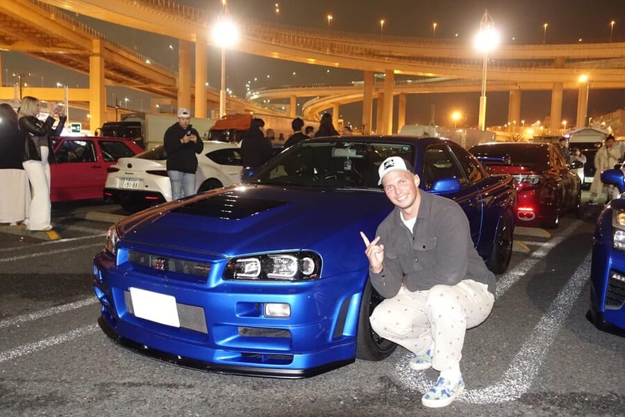 Tokyo: GTR Guided Daikoku Experience at Night - Arriving at Daikoku Parking Area: the car meet energy