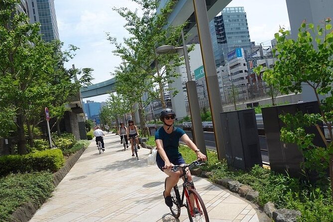 Tokyo Guided Small-Group Biking Tour - Omotesando, Roppongi Hills, and Aoyama cemetery: Tokyo’s style meets quiet