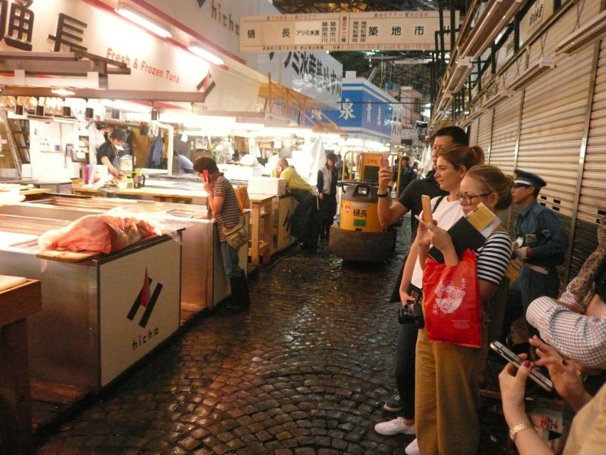 Tokyo: Guided Walking Tour of Tsukiji Market with Lunch - Walking the Tsukiji Outer Market Like a Local (Not Like a Tourist)