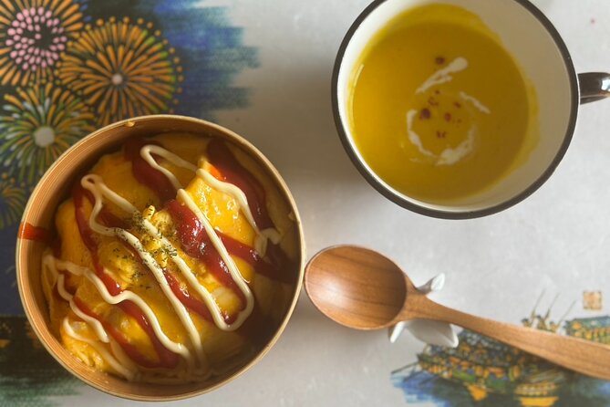 Tokyo Haneda: Bento & Ramen Gyoza Cooking Class in a Local home - Drinks for the win: more than coffee breaks