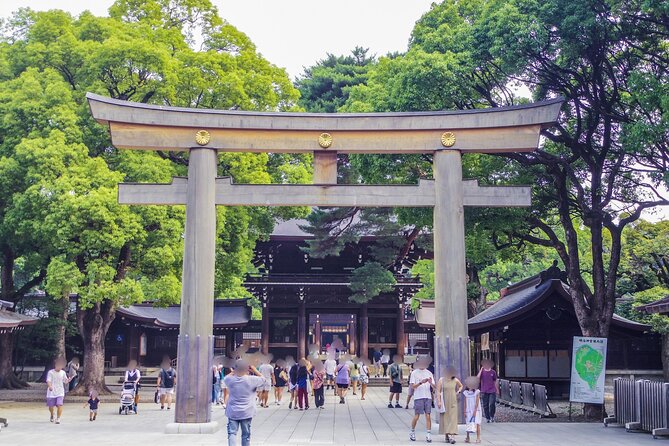 Tokyo Hidden Shrine and Temple Tour - Toyokawa Inari: The Fox-Statue Temple With Shinto-Buddhism Mix