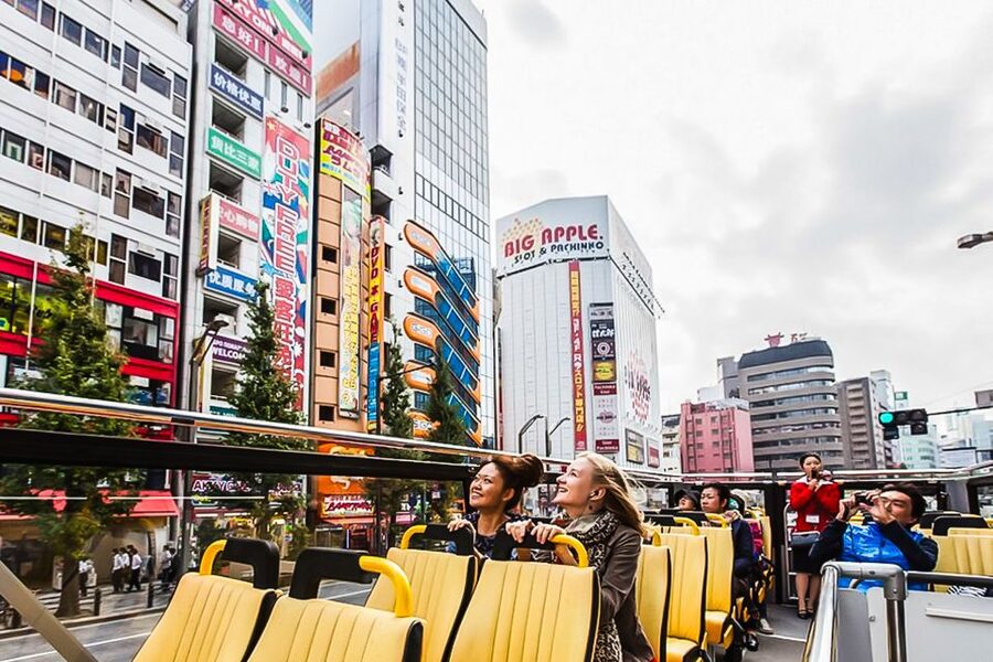 Tokyo: Hop-On Hop-Off Sightseeing Bus Ticket - Getting on: Mitsubishi Building meeting point and QR boarding