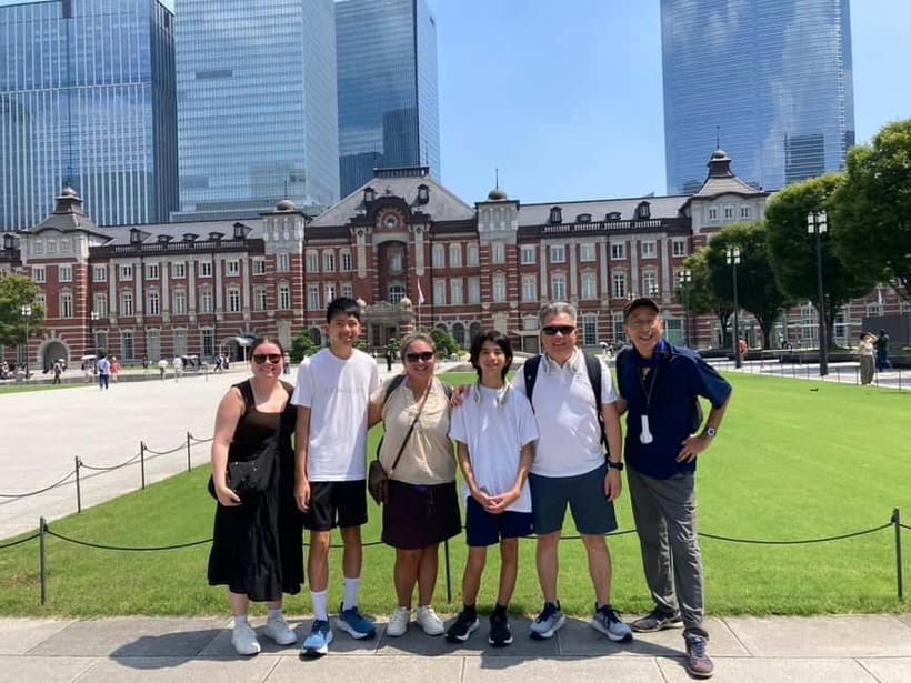 Tokyo: Imperial Palace East Gardens and Tokyo Station Tour - Imperial Palace East Gardens: a guided look at gates, guards, and ceremonial space