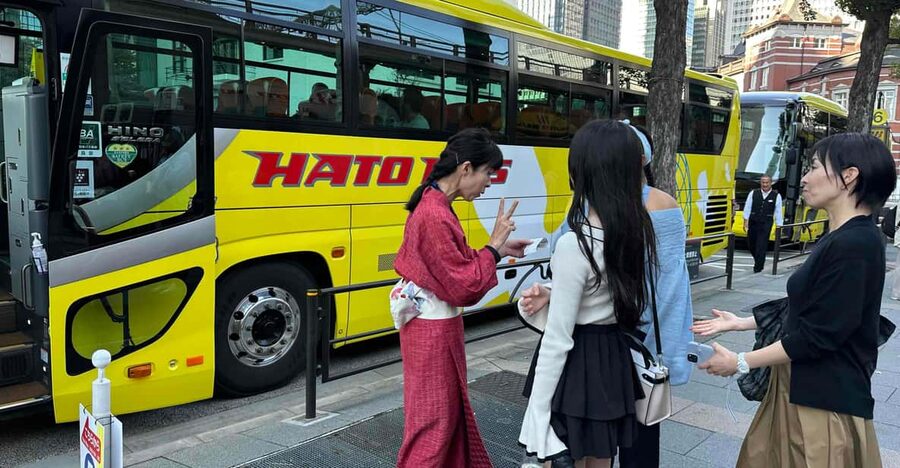 Tokyo: Imperial Palace, Sensō-ji Temple, & Tokyo Tower Tour - The Guide Experience: Why the Narration Matters More Than You Think