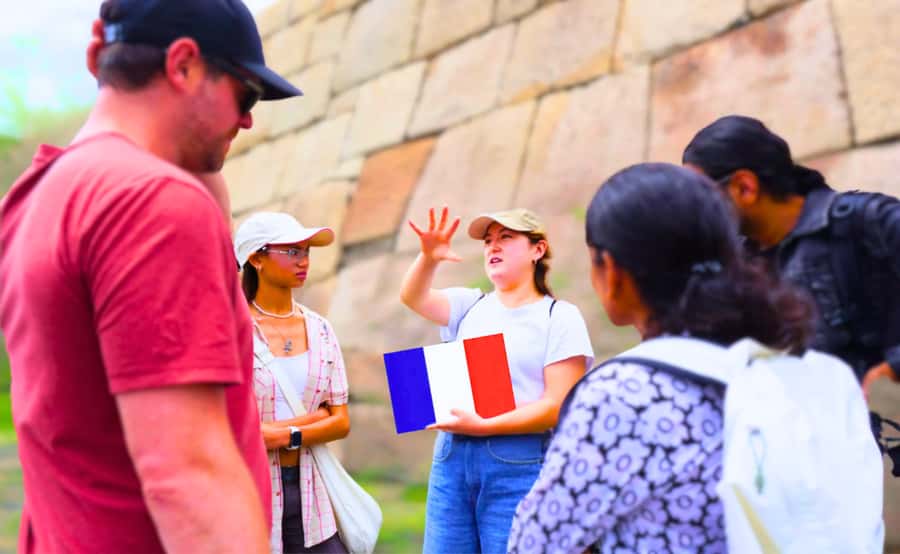 Tokyo: Imperial Palace, the history of Japan (ENGLISH GUIDE) - The Eastern Gardens: Where the History Feels Like a Stroll