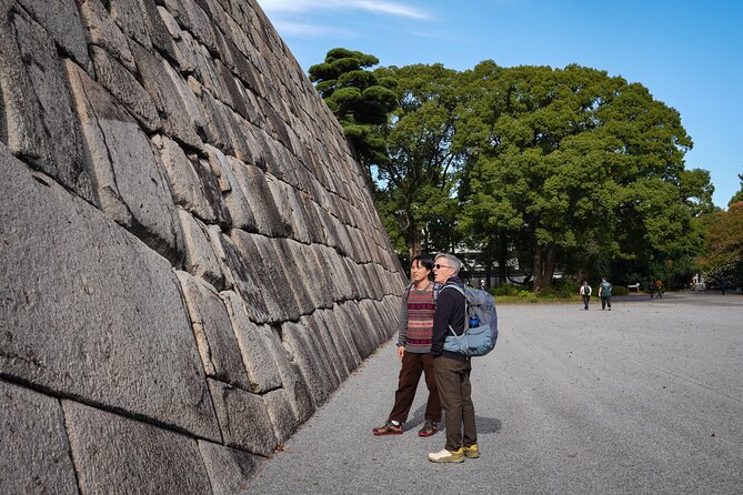 Tokyo Imperial Palace with Kagurazaka Alley Tour - The Guides Matter: Enthusiasm, Architecture Clues, and Q&A Time