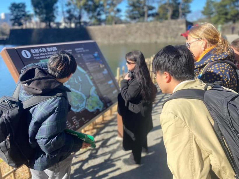 Tokyo: Imperial Palace with Nostalgic Alley Kagurazaka tour - Ote-mon Gate, Ninomaru Garden, and What to Notice Outside the Main Icons