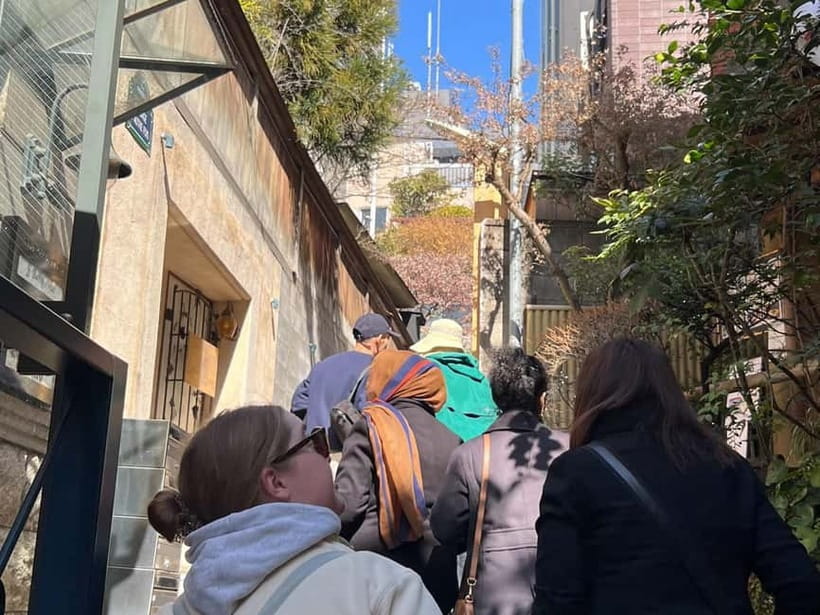 Tokyo: Imperial Palace with Nostalgic Alley Kagurazaka tour - The Small-Group Guide Difference: Answers You Can Actually Use