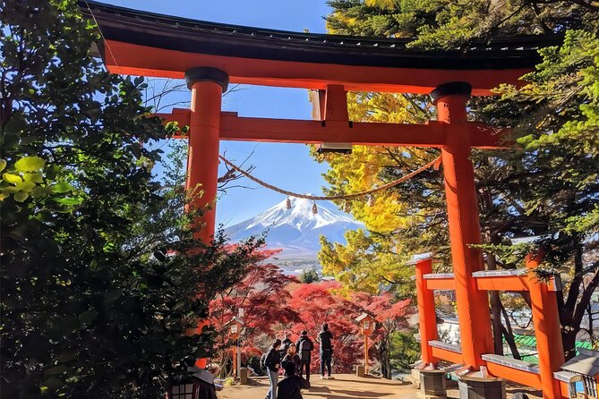 Tokyo: Instagram-Worthy Mt Fuji & Lake Kawaguchiko Day Trip - Lawson Kawaguchiko Station: the convenience-store photo stop that works
