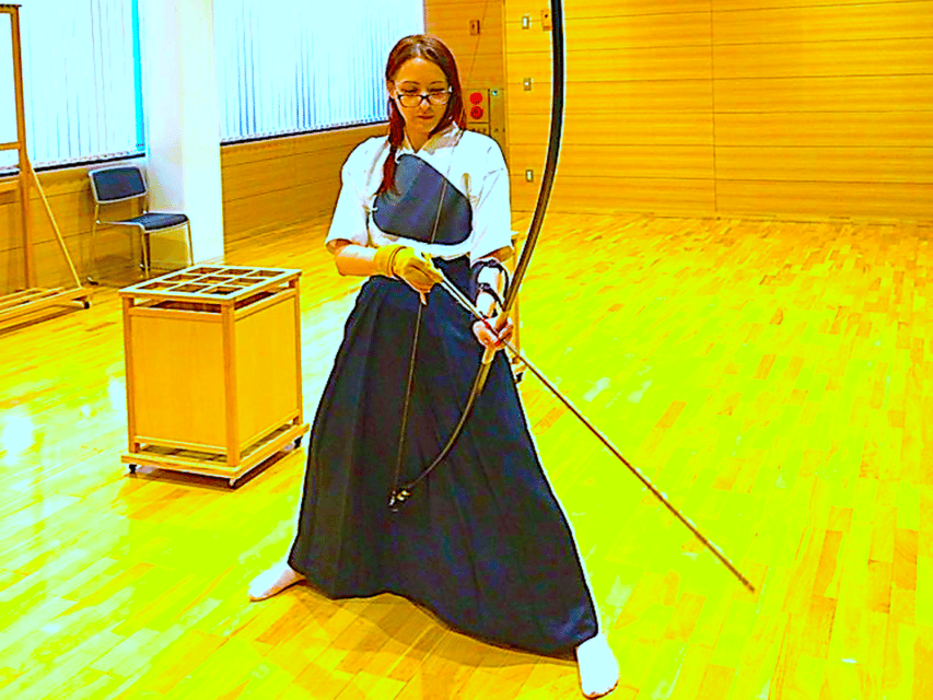Tokyo: Japanese Archery (Kyudo) Experience - Gear and Uniform Fit: When the dōgi Works, You Move Better