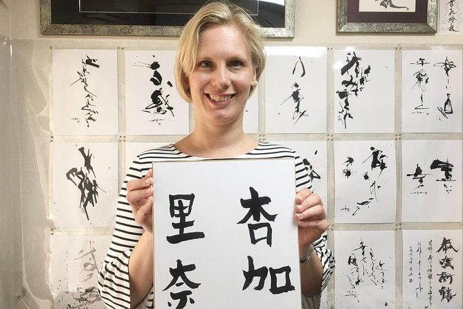 Tokyo Japanese Calligraphy Experience with a Master Artist - Key Points at a Glance