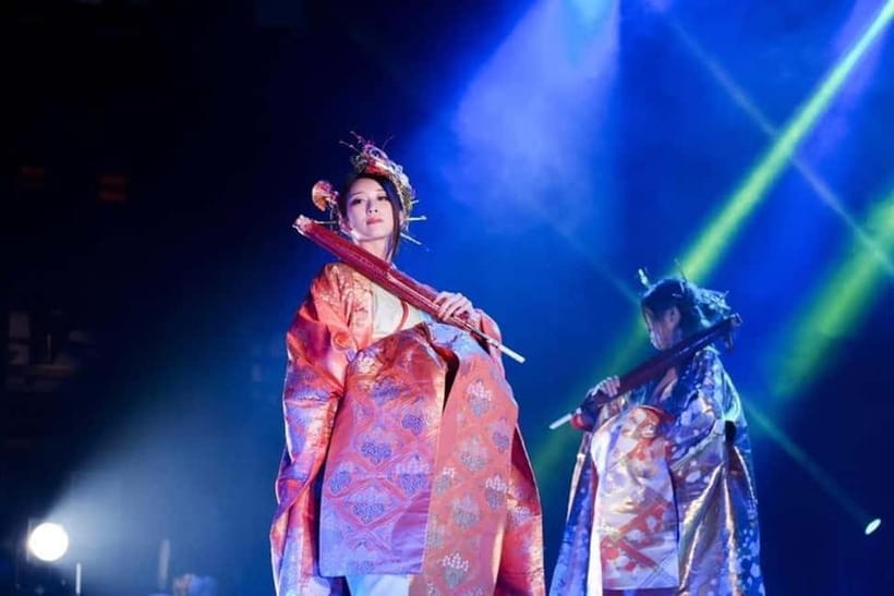 Tokyo: Japanese Style Variety Show with Dance,Magic & Dinner - Shimbashi-to-3F: Finding Hammer the Jumble without stress