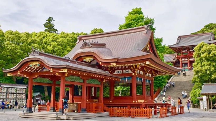 Tokyo: Kamakura & Enoshima Day Tour with Pickup & Train Ride - Great Buddha of Kamakura: The Tall Bronze Stop You’ll Remember