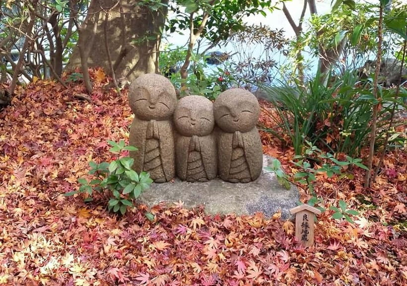 Tokyo: Kamakura & Enoshima Day Trip including Temple Tickets - Why Kamakura and Enoshima feel different from Tokyo