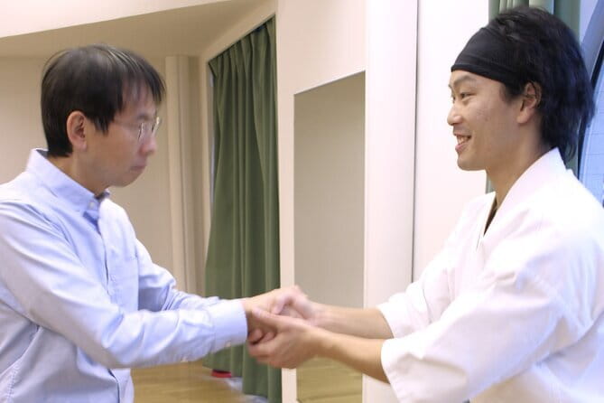 Tokyo: Karate Experience with Former All-Japan Champion - Entering the Lesson: The Bow, the Breathing, the Focus