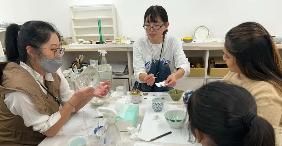 Tokyo: Kintsugi Workshop to Learn the Art of Golden Joinery - Materials and the Pottery/Plate Twist (Plan for ¥1,000–2,000)