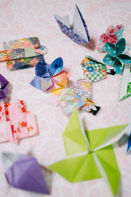Tokyo: Learn Traditional Origami with a Local - What you learn when Manami explains the stories of cranes, frogs, and more