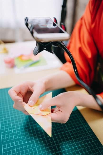 Tokyo: Learn Traditional Origami with a Local - The 90-minute flow: how the session typically feels