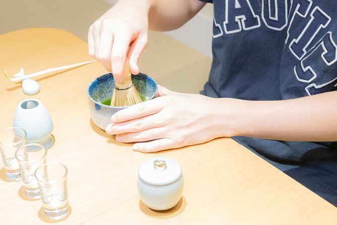 Tokyo: Matcha Tea Ceremony Experience at Japanese room in Shibuya - The tea tasting: comparing flavors like a tea nerd (without trying too hard)