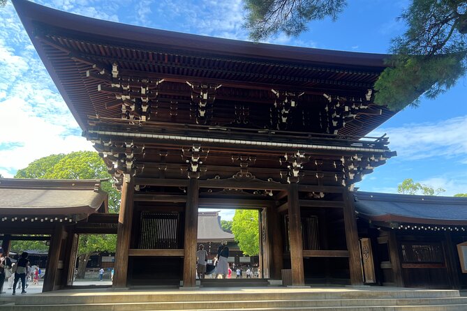 Tokyo: Meiji Shrine and Shinto Culture Walking Tour - Where to meet in Harajuku (and why it helps)