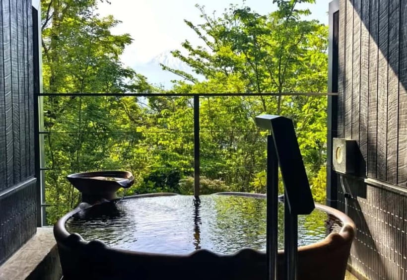 Tokyo: Mount Fuji 5th Station & Onsen Day Trip - Oshino Hakkai: Ponds, Thatched Roofs, and Fuji Spring Water Bites