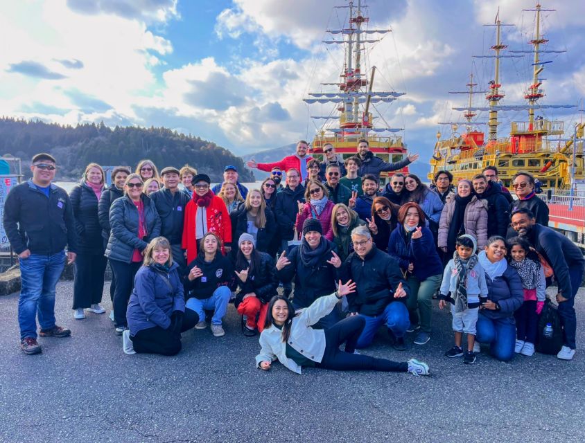 Tokyo: Mt. Fuji 5th Station & Hakone Cruise 1-Day Bus Tour - Lake Ashi cruise: the floating torii gate moment
