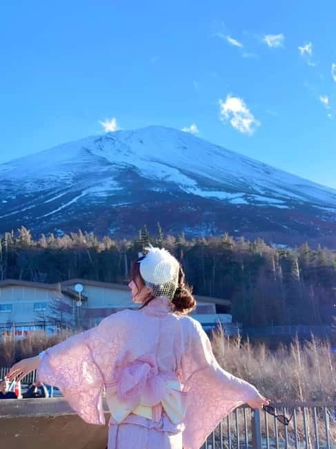 Tokyo Mt. Fuji 5th Station Tour | 9-Guest Small Group - Oishi Park: seasonal blooms that frame Fuji nicely