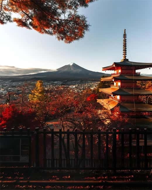 Tokyo: Mt. Fuji & Lake Kawaguchi Instagram Full Day Trip - Lake Kawaguchi’s Oishi Park vs. Maple Corridor in autumn