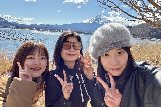 Tokyo: Mt.Fuji & Lake Kawaguchiko 1-Day Bus Tour w/Optional Lunch - The culture-and-crafts stretch: shrines, trains, silk, music, and art