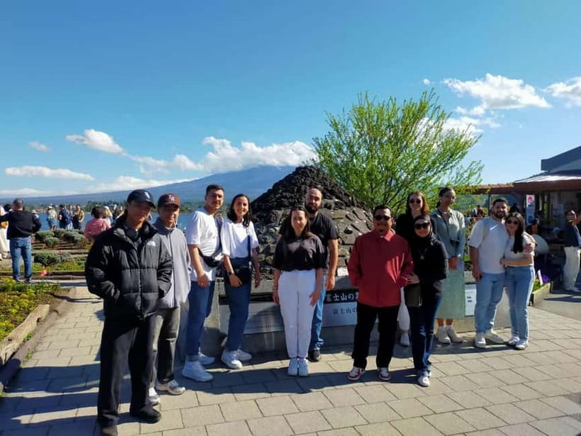 Tokyo: Mt. Fuji Summer Trip 5th Station & Lake Kawaguchi - Arakurayama Sengen Park: Fuji views and the Instagram-classic pagoda scene