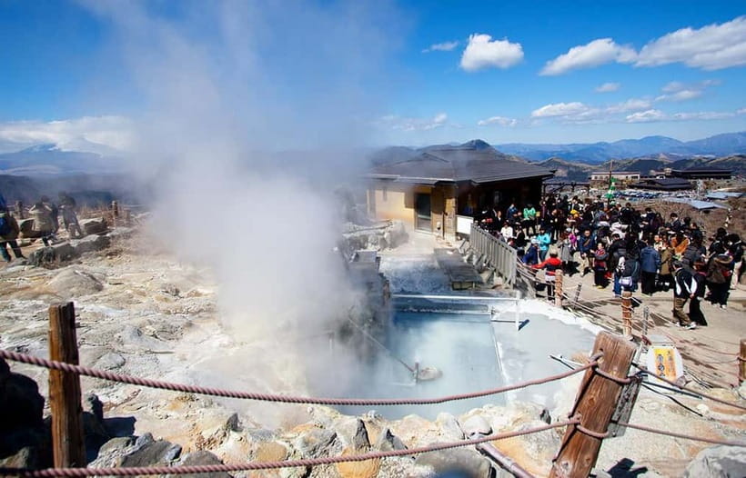Tokyo: Mt. Fuji Tour, Hakone Ropeway, Owakudani, Lake Ashi - Hakone Ropeway: how to ride for the best views