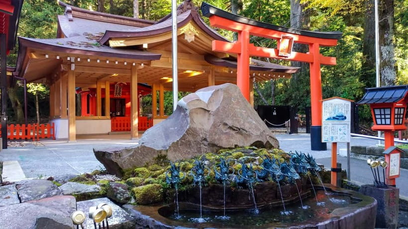 Tokyo: Mt. Fuji Tour, Hakone Ropeway, Owakudani, Lake Ashi - Oshino Hakkai ponds: snowmelt water and reflective magic