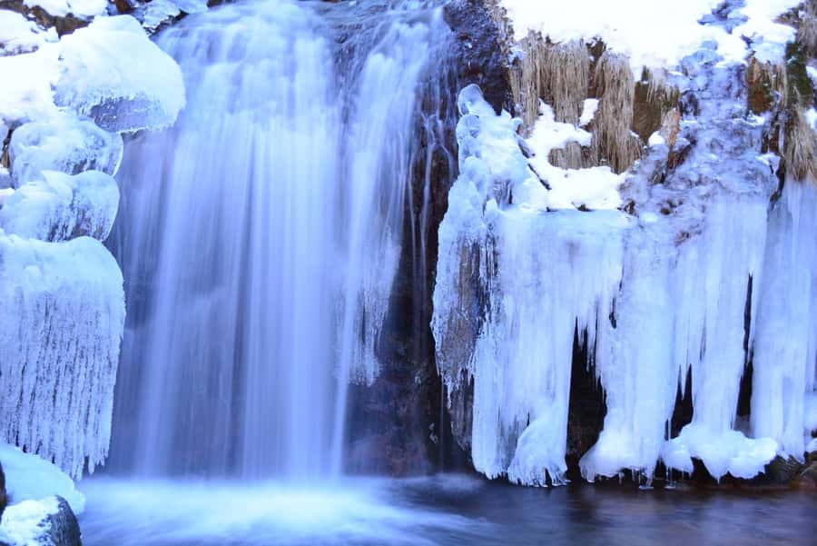 Tokyo: Nikko Day Tour Shrines, Lake Chūzenji & Kegon Falls - Narabi Jizo: the quiet riverside break people miss