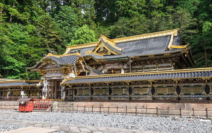 Tokyo Nikko Toshogu Shrine Iroha-zaka Lake Chuzenji Day Tour - Tōshō-gū Shrine: Gold Details, Gate Names, and Tokugawa Power