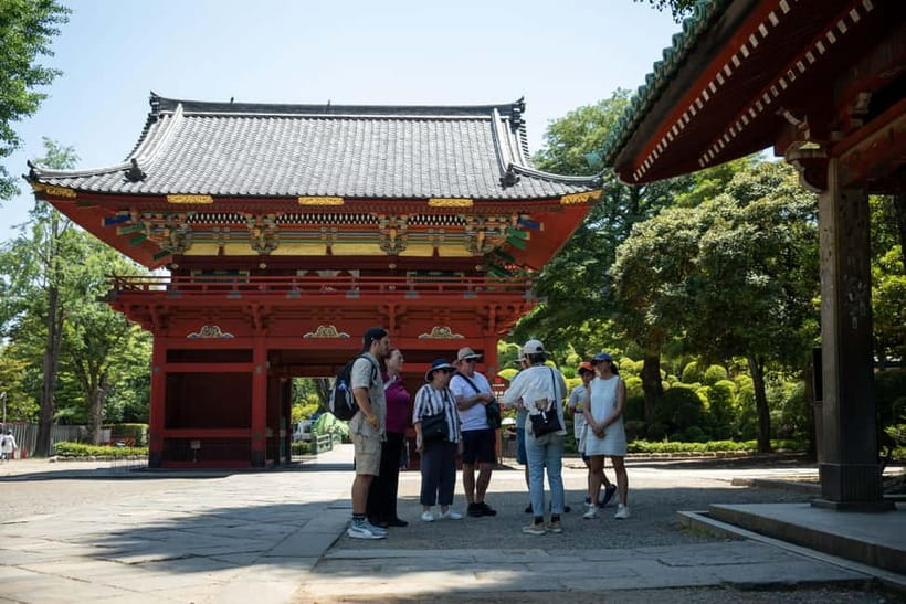 Tokyo: Old Quarter Yanaka Walking Tour - Price and group size: why $32 works here