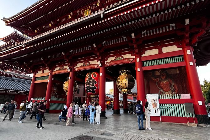 Tokyo: Old Town Asakusa Guided Tour -Senso-ji Temple Visit - Stop 1: Senso-ji Temple and the etiquette that makes it click