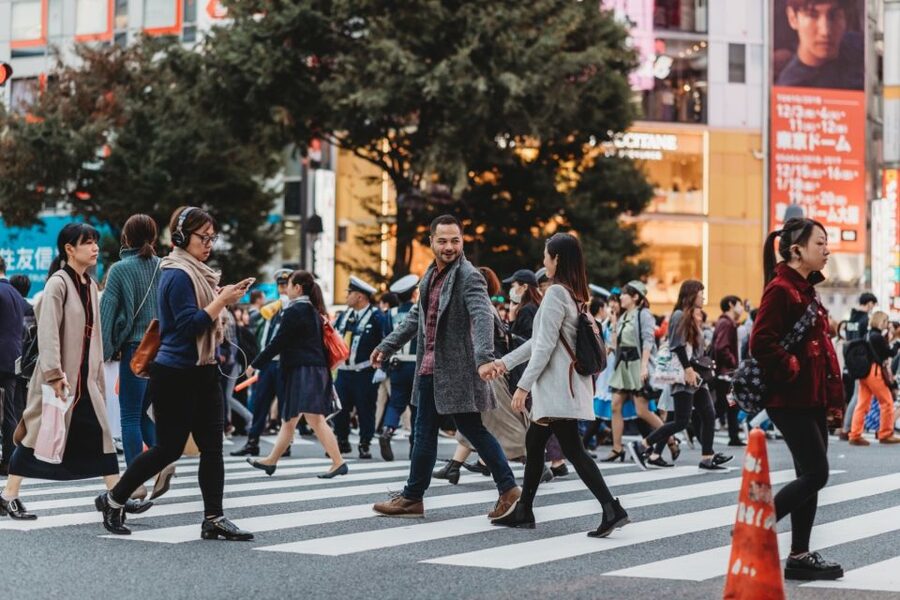 Tokyo: Photo Shoot with a Private Vacation Photographer - A private Tokyo photo shoot beats the usual selfie plan