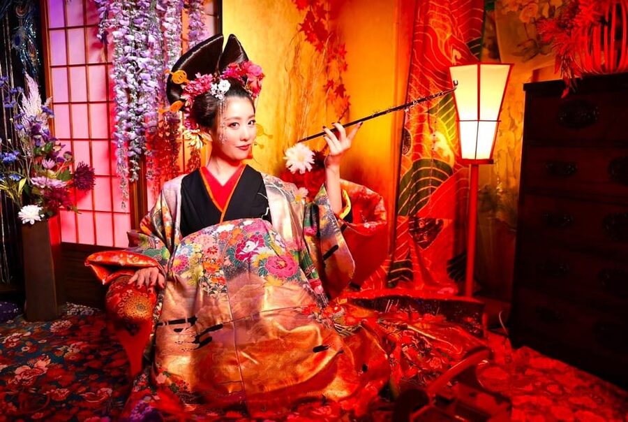 Tokyo: Private Makeover Photography Studio in Luxury Kimono - From Asakusa sightseeing to your reserved photo session